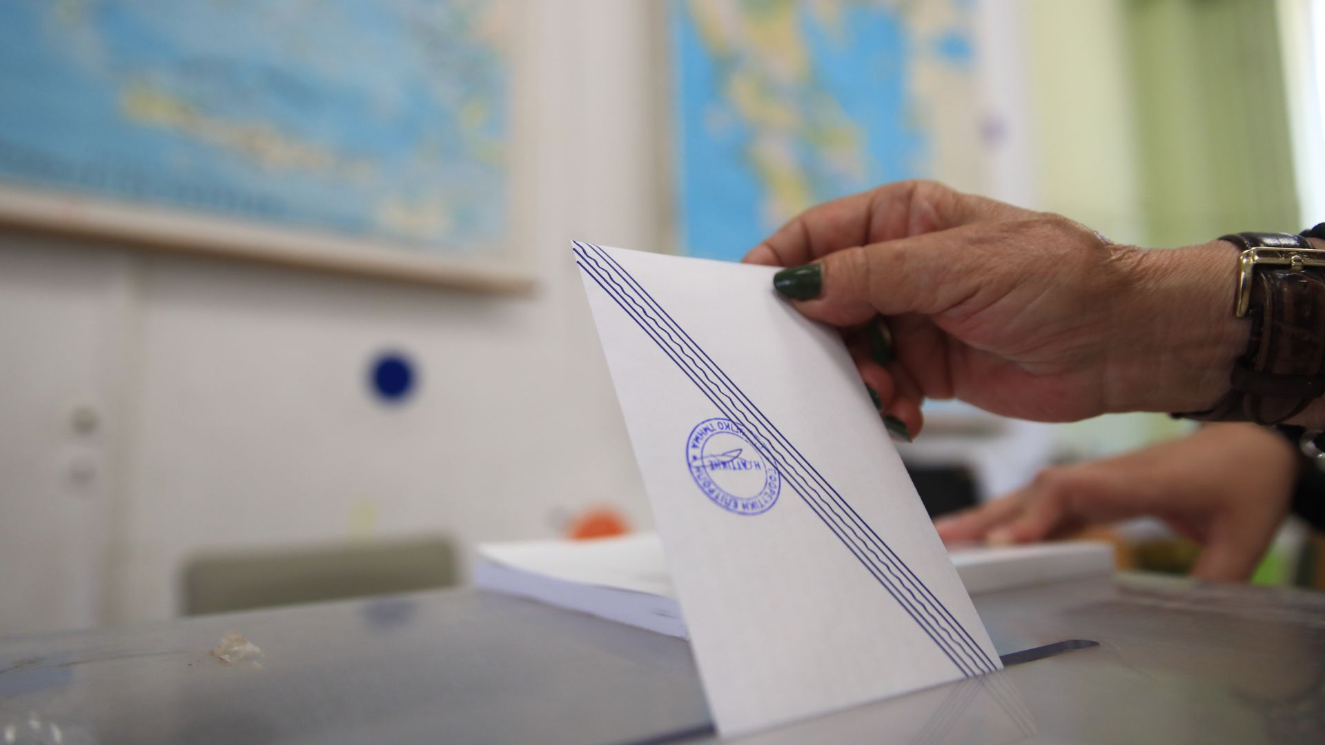 Δημοσκόπηση Interview: Ανεβαίνει η ΝΔ - Περνάει δεύτερο με διαφορά το ΠΑΣΟΚ