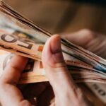 Βρέχει λεφτά από σήμερα 19/5 – Ποιους πληρώνουν e-ΕΦΚΑ, ΔΥΠΑ